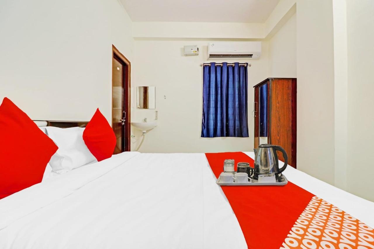 Oyo Happy Stay Hotels Hyderabad Eksteriør bilde