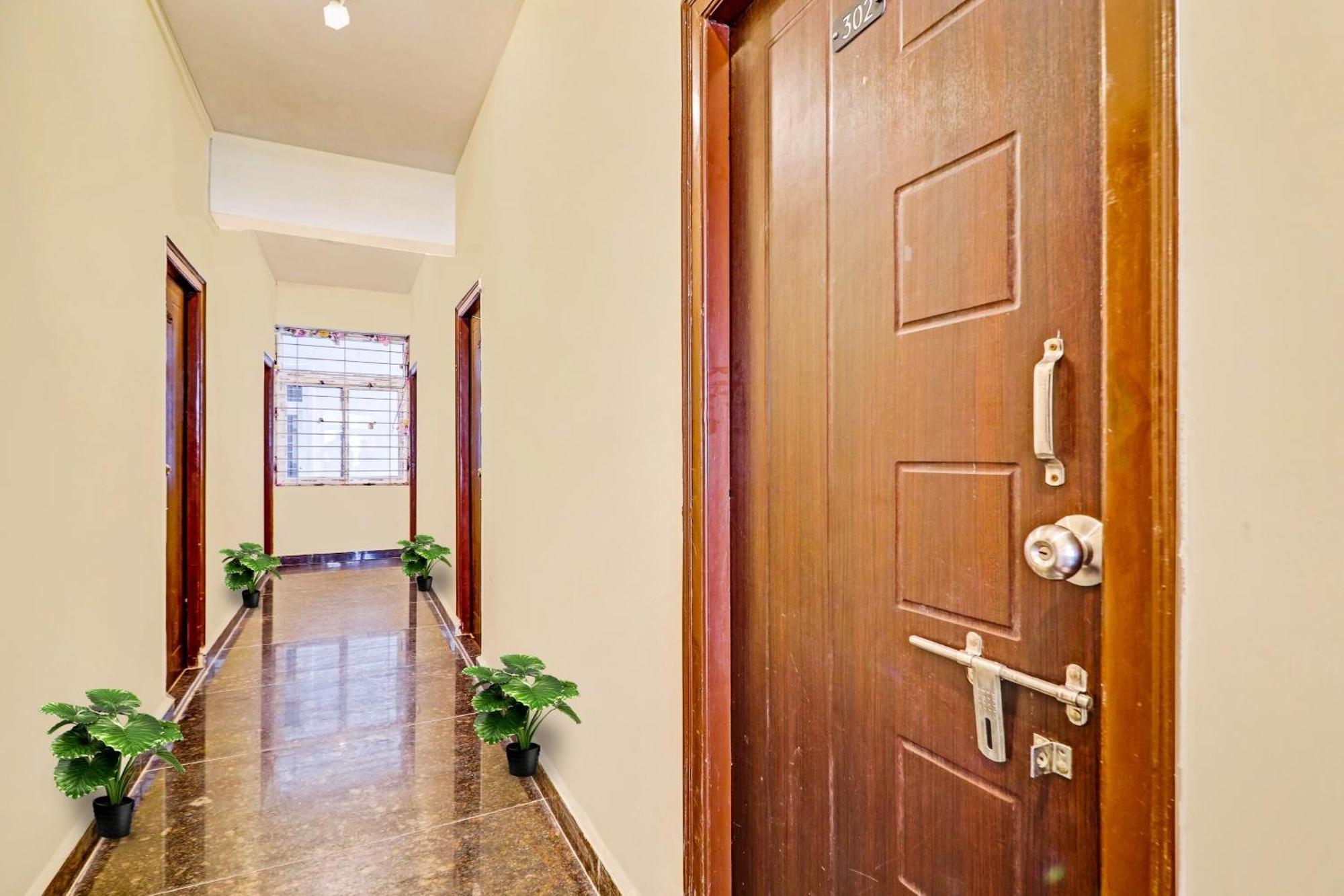 Oyo Happy Stay Hotels Hyderabad Eksteriør bilde