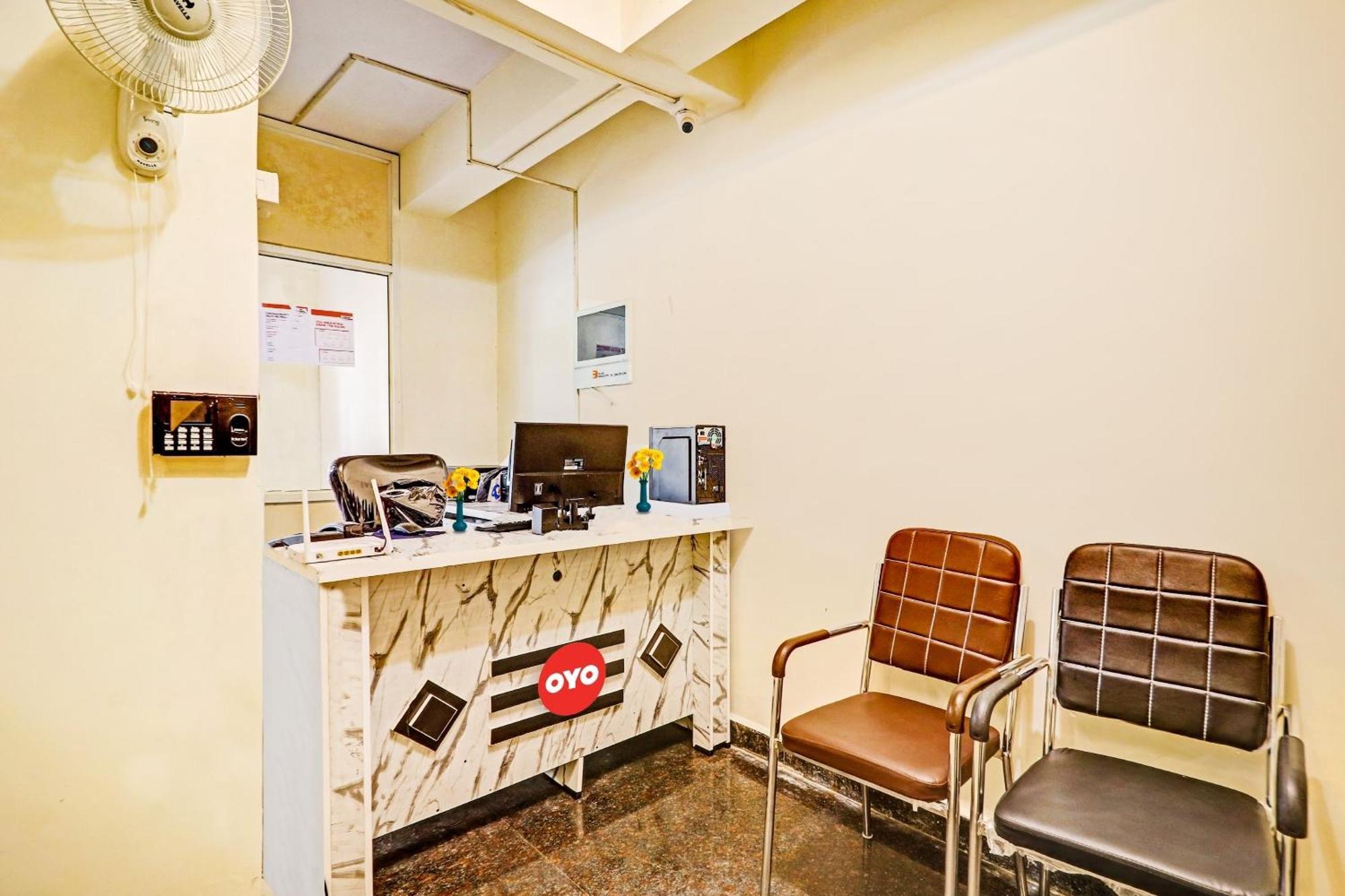 Oyo Happy Stay Hotels Hyderabad Eksteriør bilde